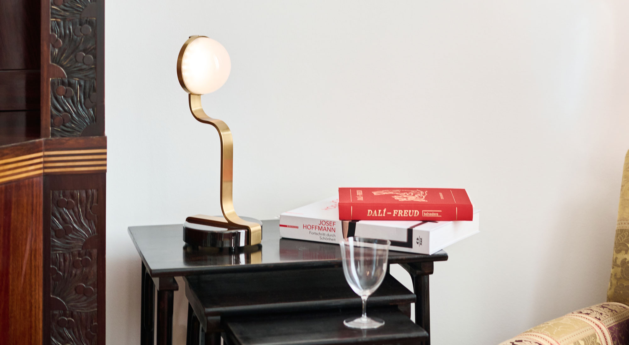 Script table lamp